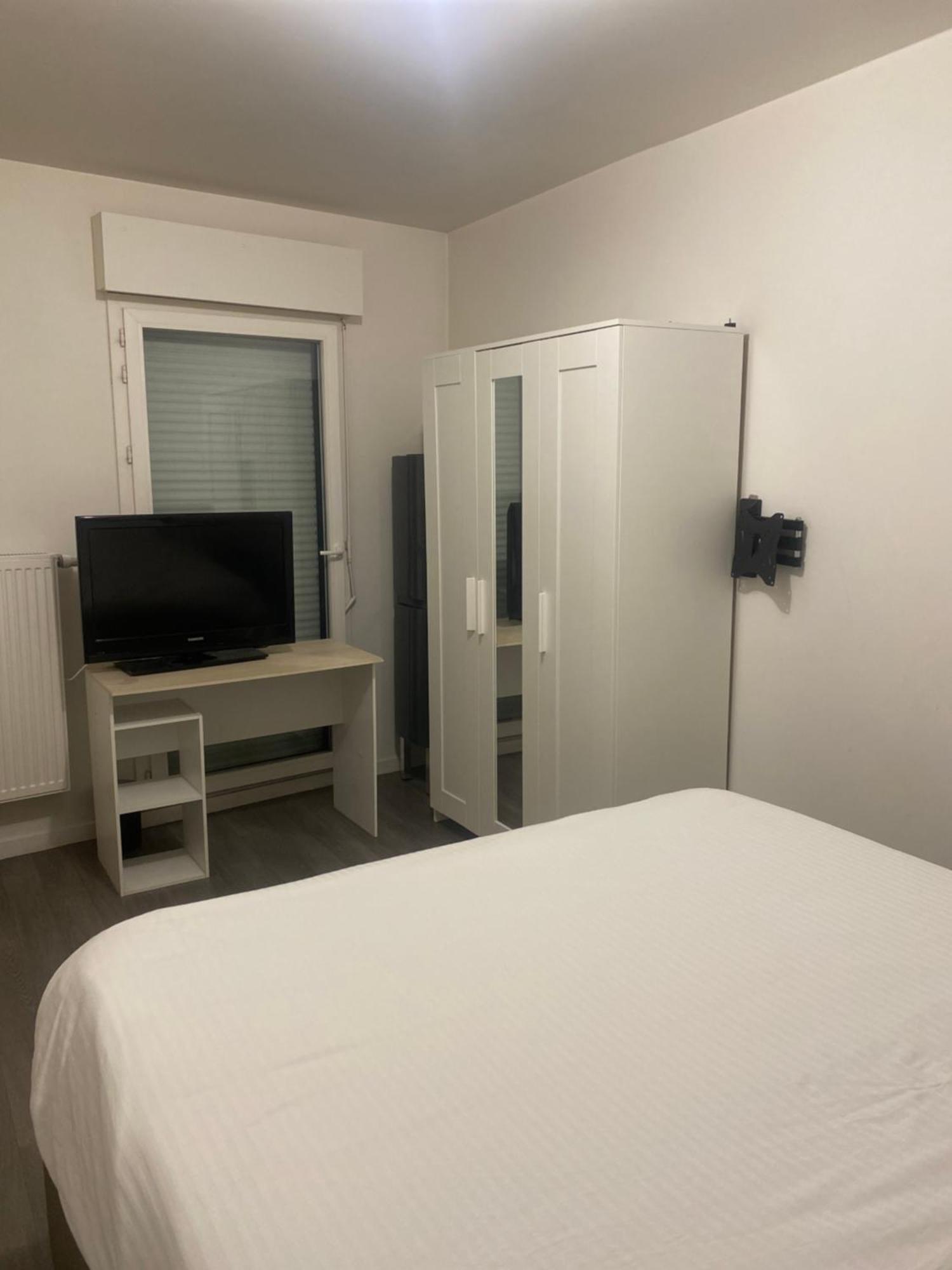 Apartment A Cote Du Stade Arena La Defense Paris